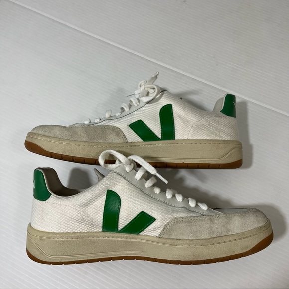 Veja Other - VEJA V-12 Mens White/Green Sneakers Size 9 US